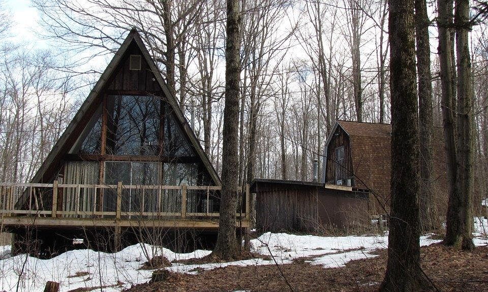 1st image of 126 Deer Meadow Ln
