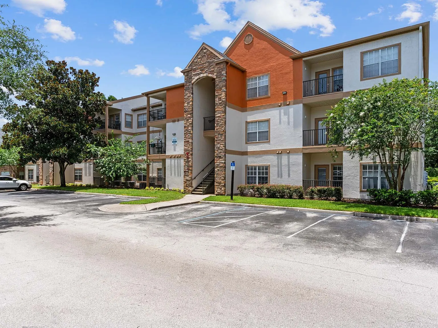 The Monaco at Waterford Lakes — Photo 1