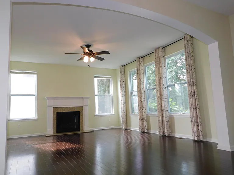 4251 Lilac Ln — Photo 6