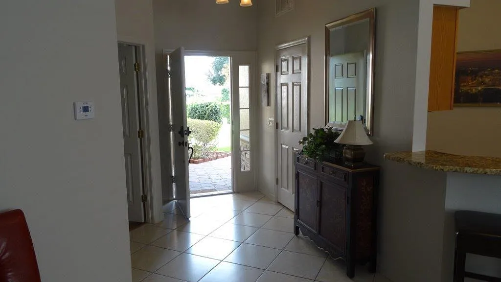 3 bed, 1673 sqft, $2,200 — Photo 4