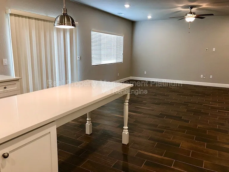 4150 Duncan Ave — Photo 16