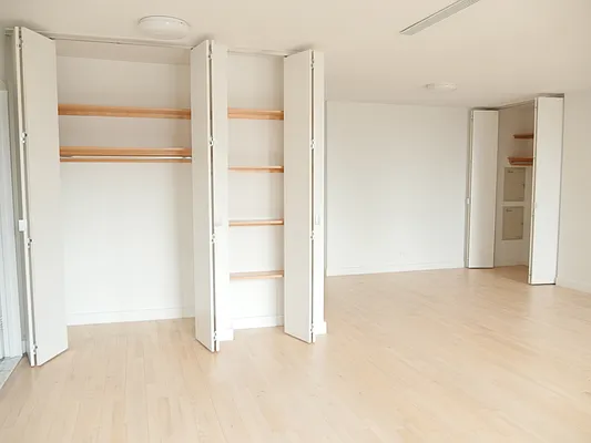 Rented by City Zen Realty | media 2