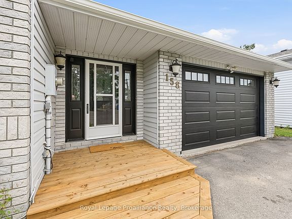4th image of 158 Ontario St