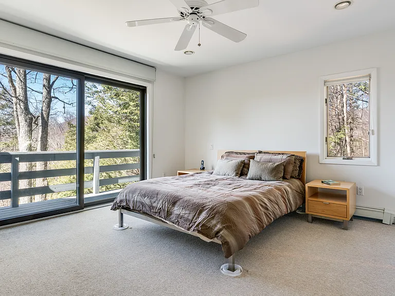 Master bedroom with queen bed.