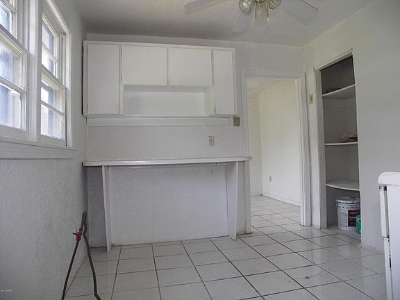 5th image of 232 N Keech St