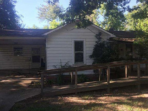 3rd image of 938 E Sullenberger Ave