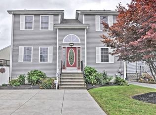 547 Stafford Rd, Fall River, MA 02721