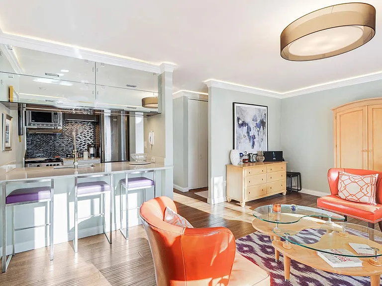 300 Albany St #4O — Photo 1