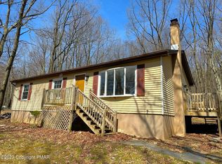 1409 David Ln, Effort, PA 18330