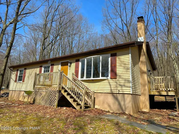 1409 David Ln, Effort, PA 18330