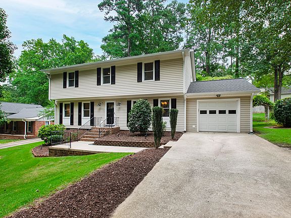 3rd image of 5320 Cherrycrest Ct