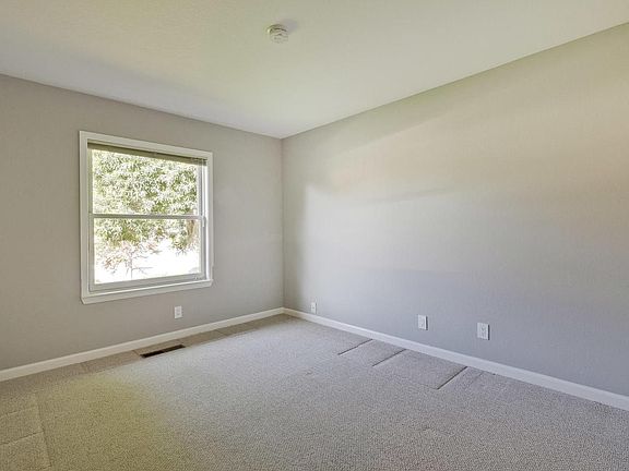 4th image of 21025 Lauretta Dr