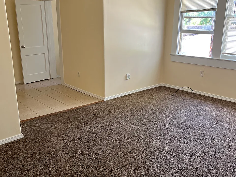 2827 Highland Ave #3