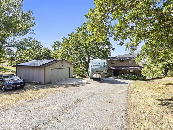2nd image of 30460 Rollingoak Dr