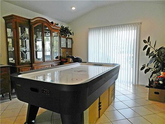 4th image of 101 Mountainwood Dr