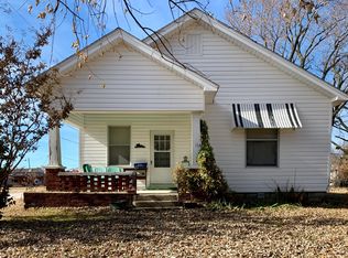 113 N 2nd St, Jasper, MO 64755