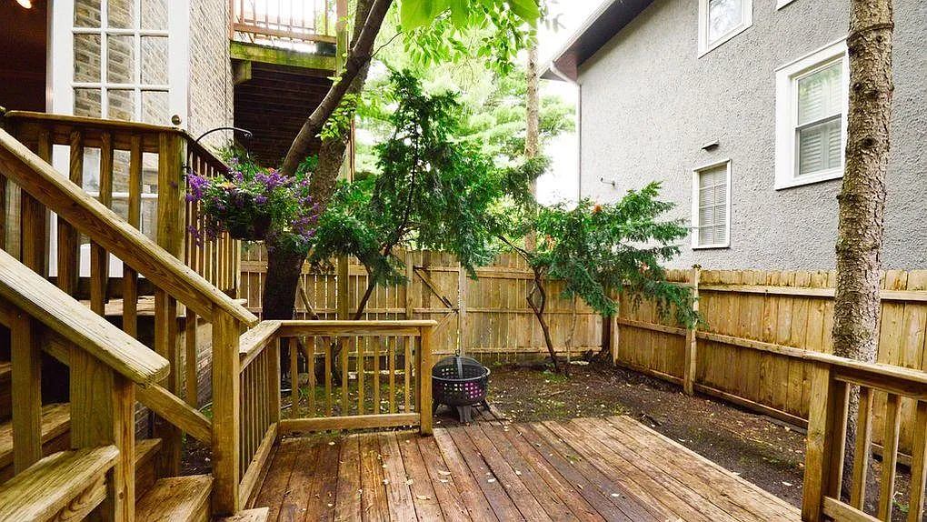 2 bed, 1.5 bath, 1400 sqft, $2,300 — Photo 4