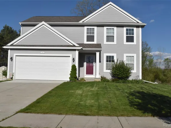 7067 Glenmeadow Ct, Grand Blanc, MI 48439