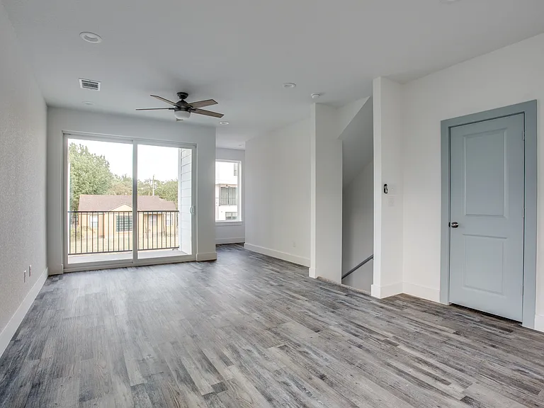 3218 Forest Park Blvd — Photo 6