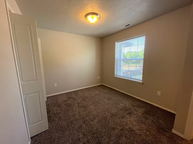 Gate House - 11026 Ustick Rd — Photo 20