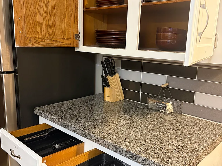 1445 E Lynn Dr — Photo 7