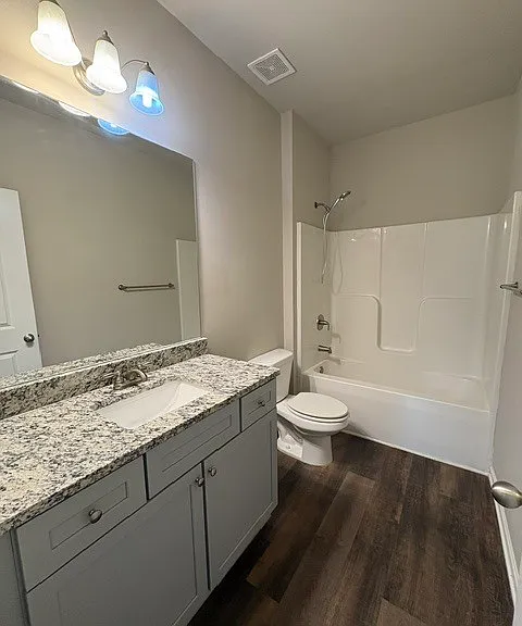 40 Hastings Ln — Photo 4