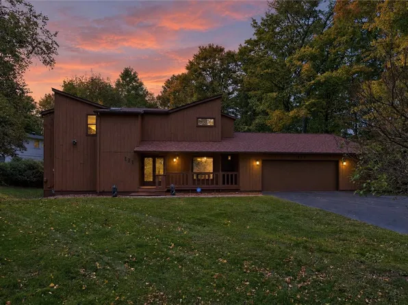 111 Hinkleyville Rd, Spencerport, NY 14559