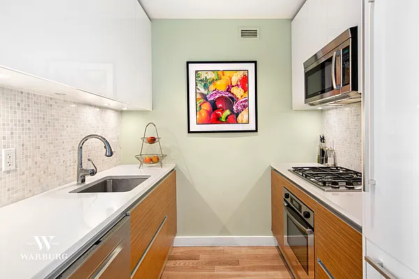 Sold by Warburg | media 3