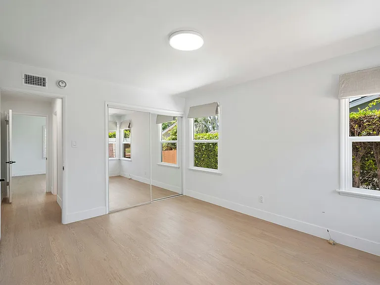 3409 Palos Verdes Dr N — Photo 45