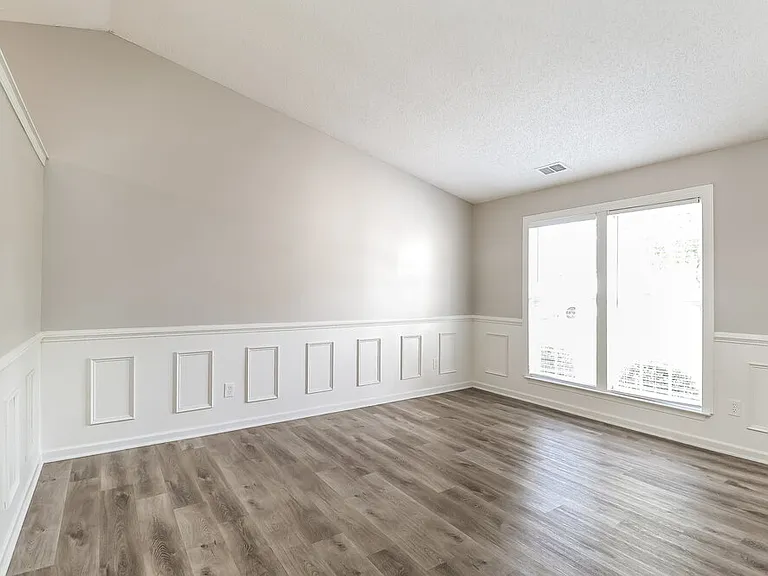 137 Lantana Dr — Photo 5
