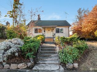 3235 44th Ave SW, Seattle, WA 98116