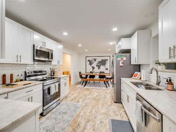 2677 Knotty Pine Dr, Lancaster, SC 29720