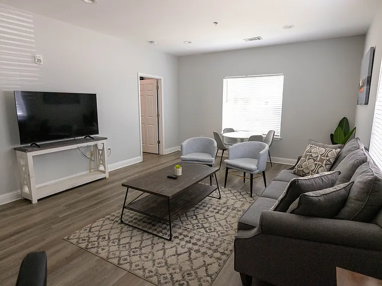 LTL Royal Palms Baton Rouge MT LLC — Photo 109