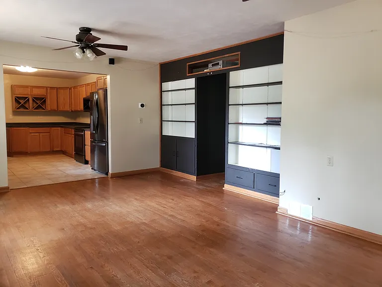 2267 S Syene Rd — Photo 2