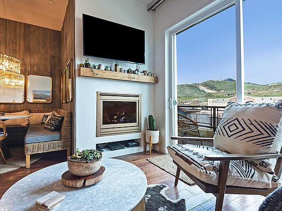 5th image of 6169 Park Ln S #12