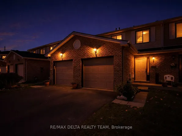 323 Monica Cres #8, Ottawa, ON K1E 3N6