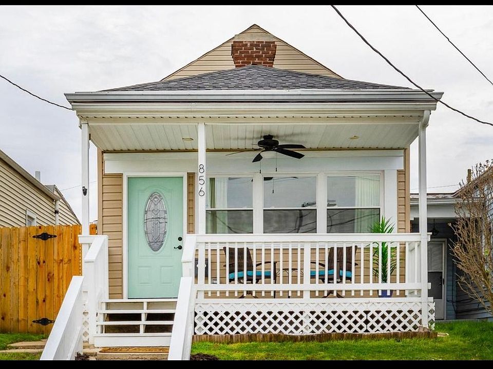 1st image of 856 Ash St