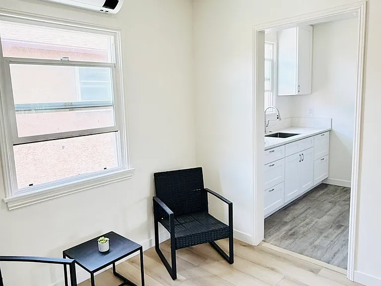 3088 Meade Ave — Photo 6