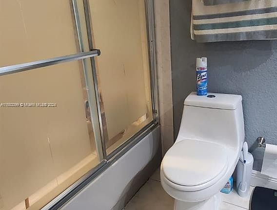 5th image of 872 W 37th Ter #60