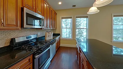 3-240 Aprker Hill Ave #2 Photo 1