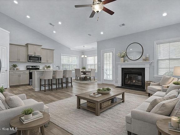 5th image of 95 Collins Way