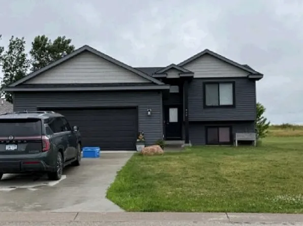 920 7th Ave, Wanamingo, MN 55983