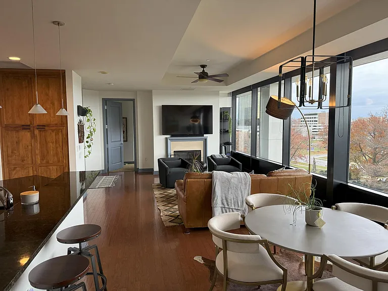 700 W 31st St #407 — Photo 10