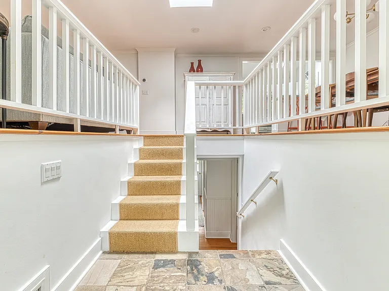 49 Cedar Dr — Photo 23