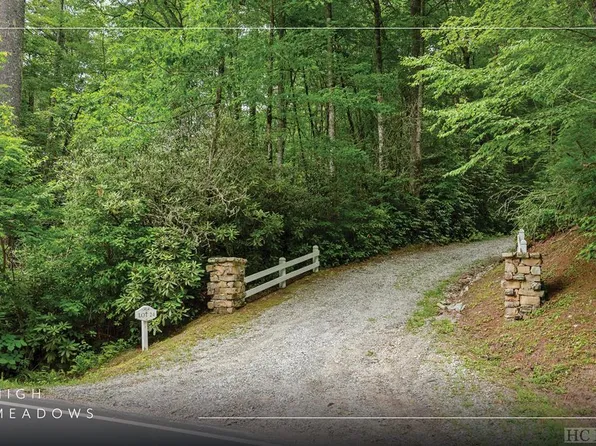 616 Found Forest Road, Cashiers, NC 28717