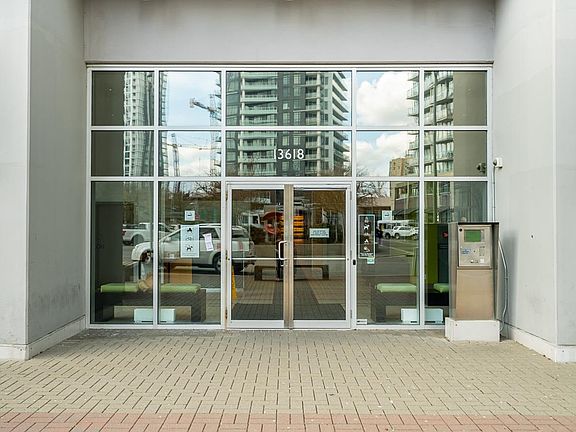3rd image of 13618 100th Ave #3007