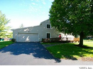 839 Fairway Cir, Baldwinsville, NY 13027