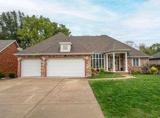 2328 S Celebration Avenue, Springfield, MO 65809