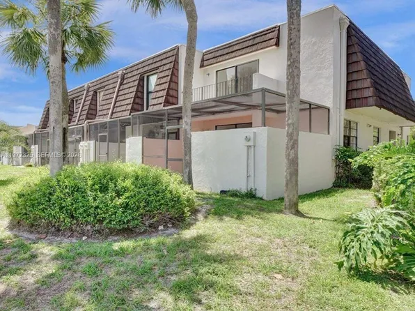 9120 Taft St, Hollywood, FL 33024