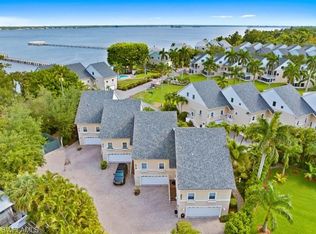 819 James St, Fort Myers, FL 33916